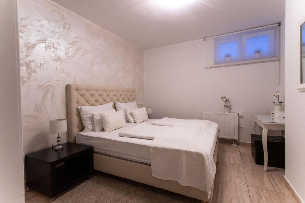Apartments Villa Mantinela Малинска Экстерьер фото