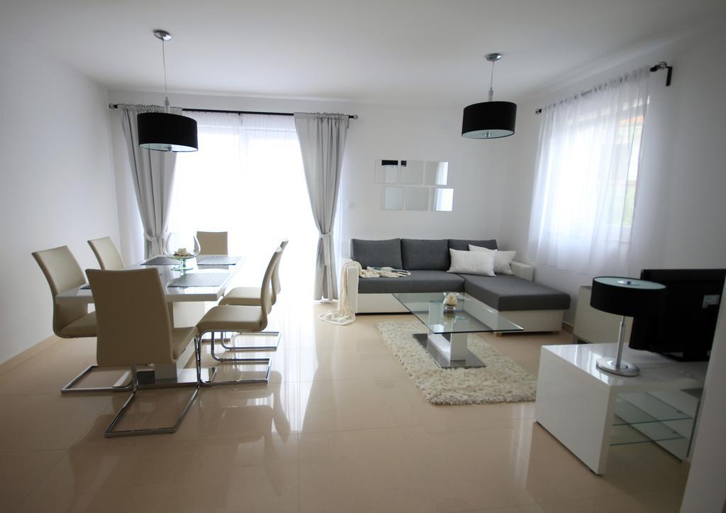 Apartments Villa Mantinela Малинска Номер фото