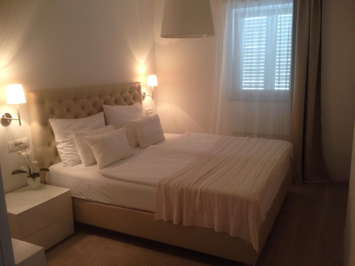Apartments Villa Mantinela Малинска Экстерьер фото