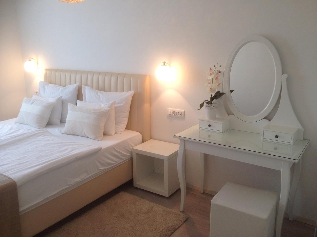 Apartments Villa Mantinela Малинска Экстерьер фото